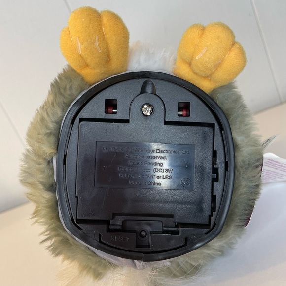 Vintage Furby 1998 Tiger 70-800 Grey White Pink Ears Brown Eyes Working! - Picture 6 of 7